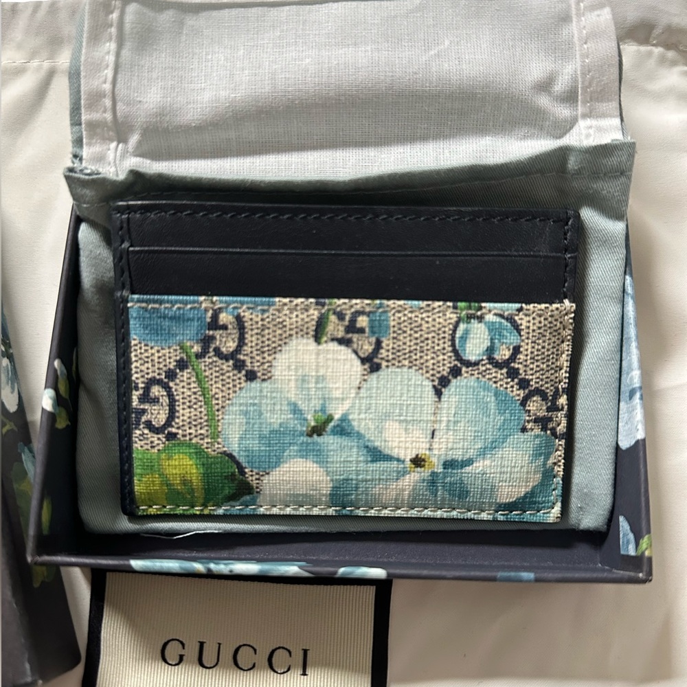 GG Supreme Monogram Blooms Card Holder Beige Blue Navy